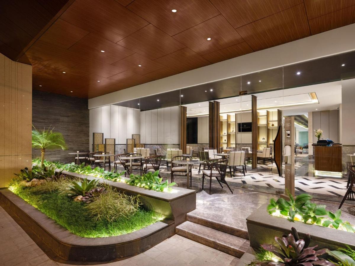 Royal Malioboro By Aston Hotell Yogyakarta Exteriör bild