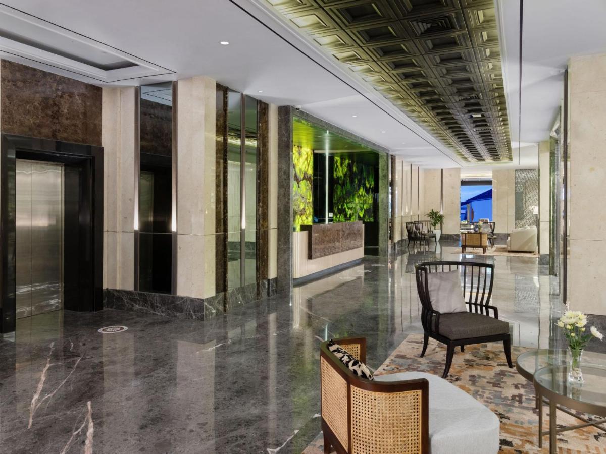 Royal Malioboro By Aston Hotell Yogyakarta Exteriör bild